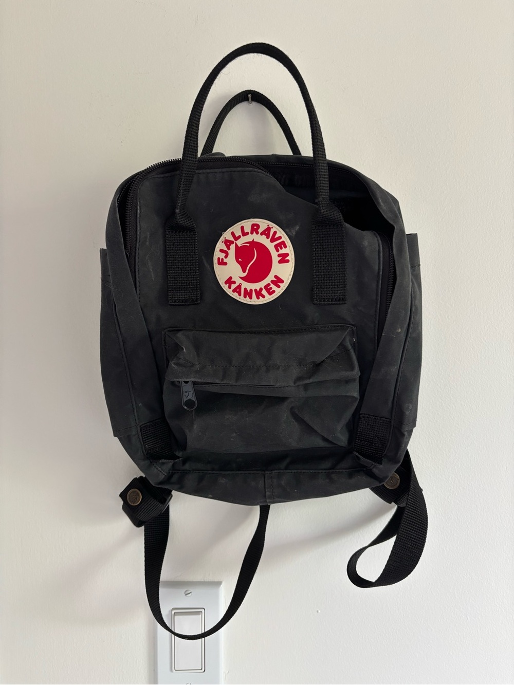 Fjallraven Kanken Mini Backpack